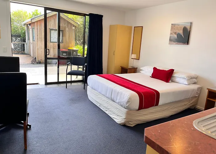 Sundowner Motel
