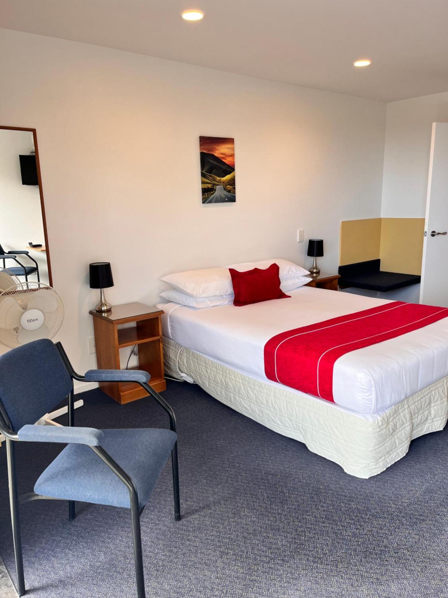 Sundowner Motel 3*